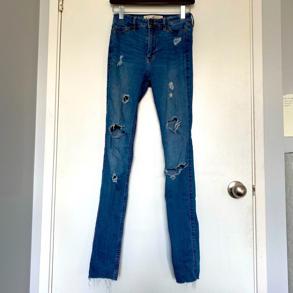 Ultra High-Rise Destroyed Jean Leggings
